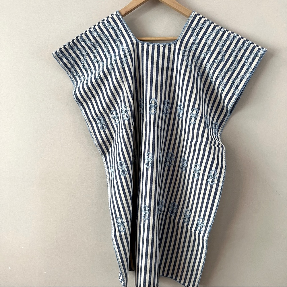 Tuckernuck Blue Stripe Mini Sullivan Embroidered Canvas Caftan Ladies medium - Picture 4 of 8